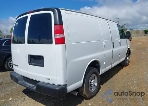 2017 Chevrolet Express 2500 Work Van from USA, damaged, VIN 1GCWGAFF6H1147484